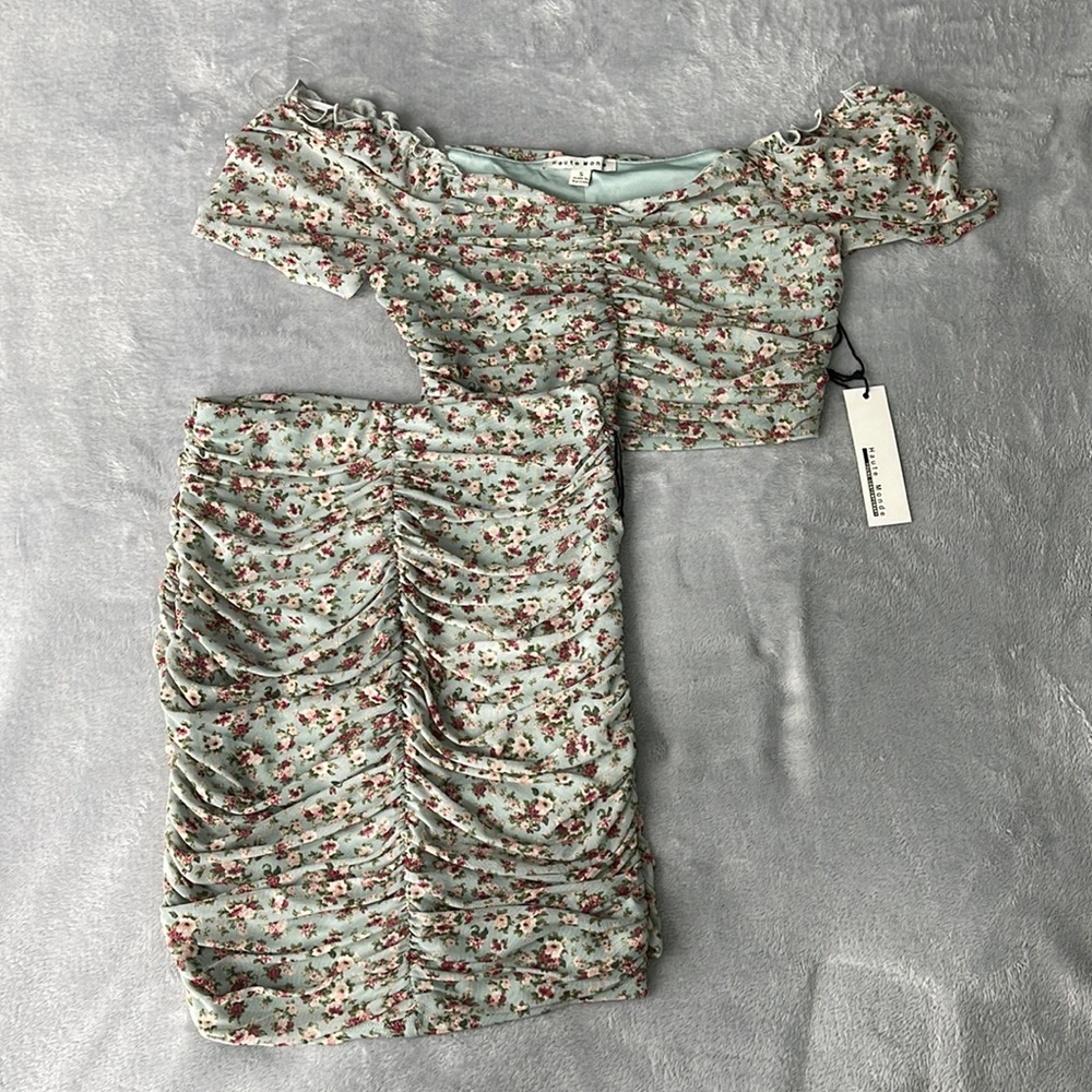 SOLD 2 piece Skirt Set